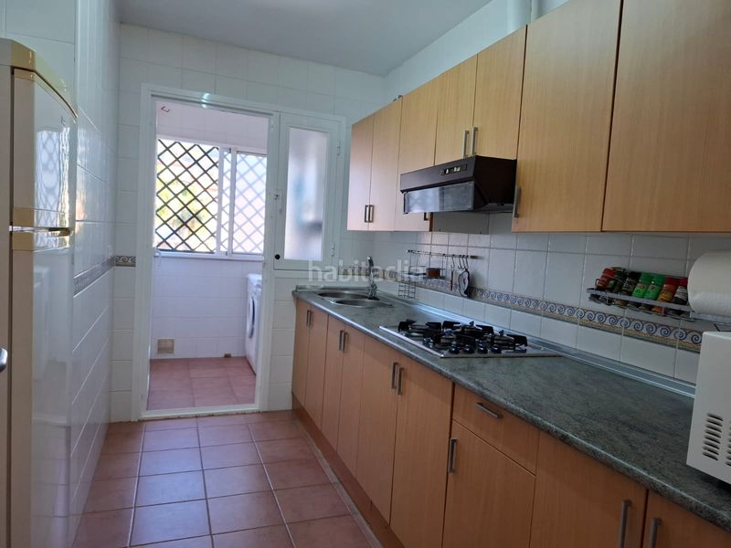 Foto fdf167fc-d409-4e9a-b7f6-40907ea1a2ff. Piso magnífico piso en venta en calahonda con cochera en Motril