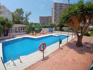 Apartament a Avenida de los Abedules 3
