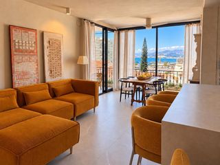 Casa bifamiliare in Calle mirador de la bahía 31. Casa con reforma integral vistas al mar jardin garaje