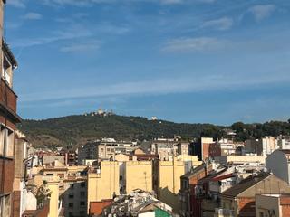 Lloguer Àtic  Carrer de balmes. Luminoso y soleado con gran terraza 38 m2 a dos vientos