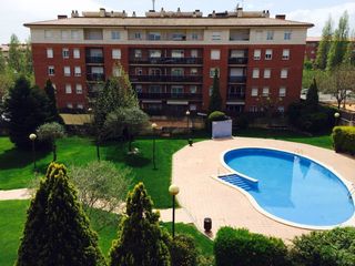 Affitto Appartamento  Carrer de costa i llobera. Soleado centric 3 hab  piscina park  y trastero