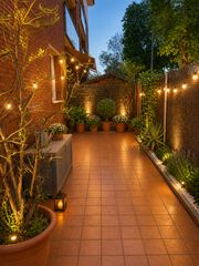 Planta baja  Carrer de costa i llobera. Amplio,soleado jardin esquinero 65m2 piscina parking trastero