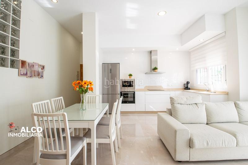 Foto 39c8c11b-2cab-461f-b4ea-821c543cd89d. Chalet mit parking in Urbanización Santa Rosa Torrox