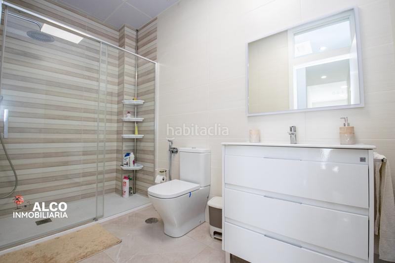 Foto 44d20f79-5427-4165-8f04-881e3c216798. Chalet mit parking in Urbanización Santa Rosa Torrox