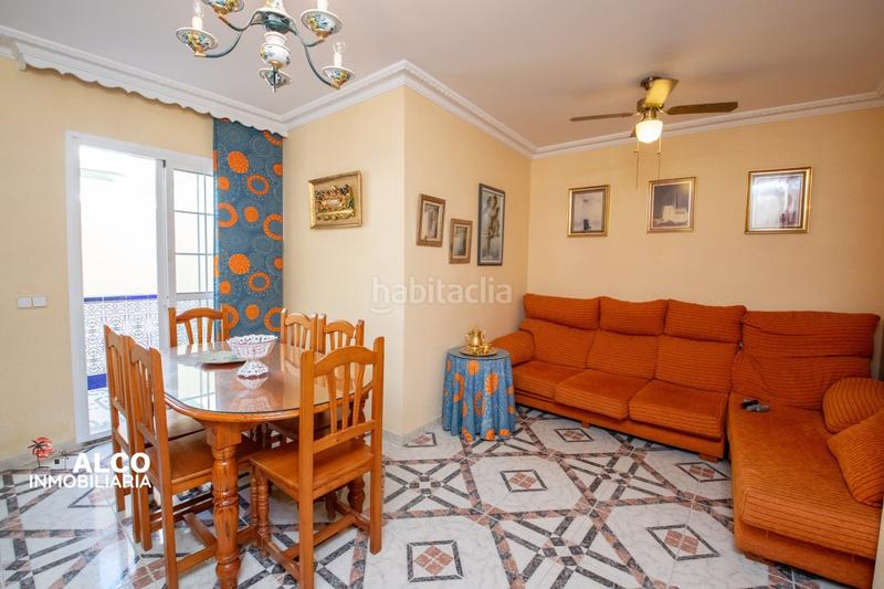 Foto f0524cd1-00b9-4d03-85ba-1ea13c752f3a. Chalet mit parking in Urbanización Santa Rosa Torrox