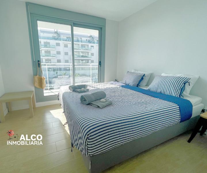 Foto 7aa025b7-3dfd-48c1-af66-c79596dd9c0f. Piso frontal en urbanización las dunas características generales4 habitaciones2 bañosterraza de 33 m2107 m2 interioraparcamiento subter en Torrox