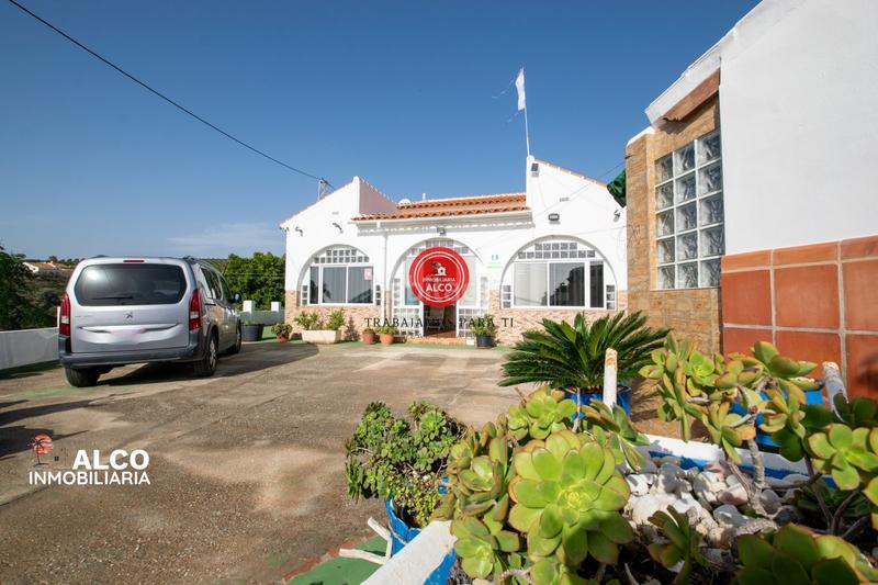 Foto 45bb01c4-d7ad-4a75-9c85-dc585abb290f. Chalet  vélez málaga características generales superficie total 5740 m terraza cocina completa dormitorios 3 baños 1 zo en Lagos