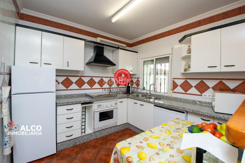 Foto 7309111f-4ebe-4a24-8d4d-afc788d5ce5a. Chalet  vélez málaga características generales superficie total 5740 m terraza cocina completa dormitorios 3 baños 1 zo en Lagos