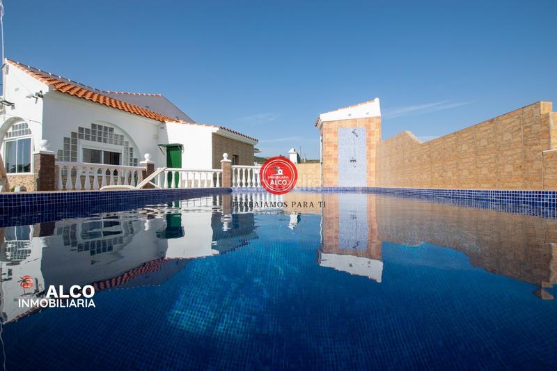 Foto b55fdcde-e90f-4e44-8e3e-60c1646f4b3e. Chalet  vélez málaga características generales superficie total 5740 m terraza cocina completa dormitorios 3 baños 1 zo en Lagos