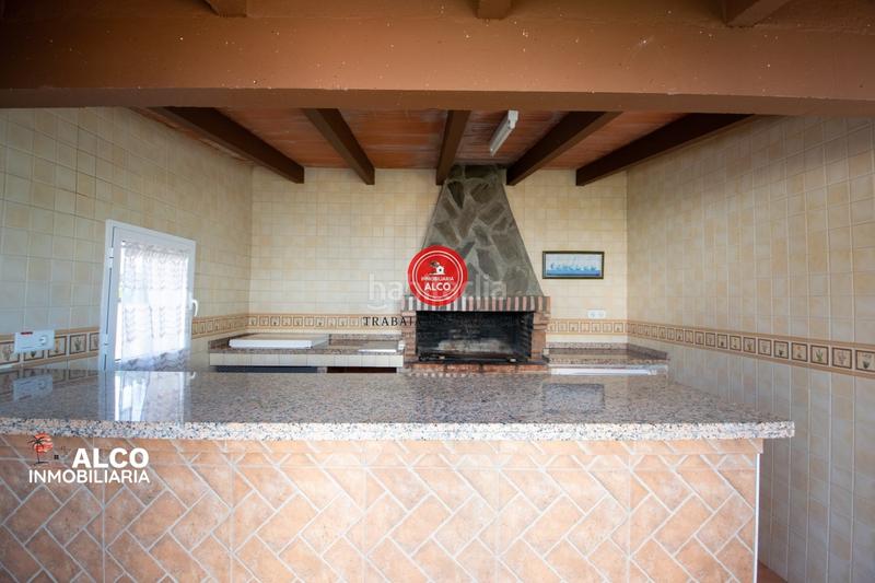 Foto b8c0ff01-1aee-4914-9843-fd85a345dd3d. Chalet  vélez málaga características generales superficie total 5740 m terraza cocina completa dormitorios 3 baños 1 zo en Lagos