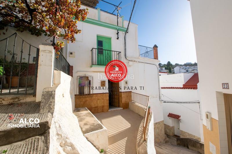 Foto 19c817b5-cfa1-4f14-b513-a8eb68a172c4. Casa  en competate presentamos esta encantadora casa , situada a tan solo 50 metros de una zona de aparcamiento y en una en Cómpeta