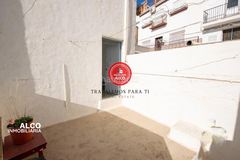 Foto ba515046-2e86-464b-bec6-6f8dbf7a94b7. Casa  en competate presentamos esta encantadora casa , situada a tan solo 50 metros de una zona de aparcamiento y en una en Cómpeta