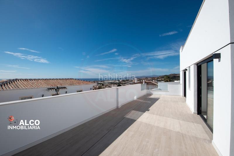 Foto 45e8a68f-63d9-49d0-b6d8-17e1ebe8dd46. Chalet avec parking piscine dans Torrox park Torrox