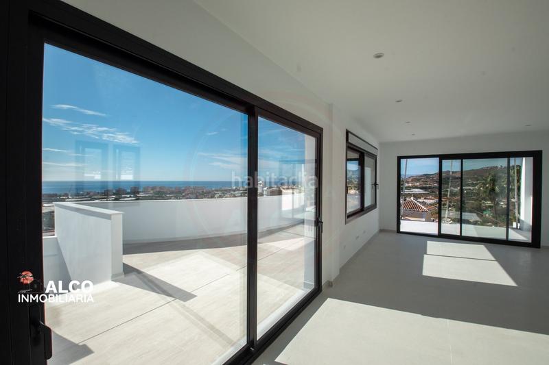 Foto 729bf693-27b2-4c9a-b7df-ea40029cf12b. Chalet avec parking piscine dans Torrox park Torrox