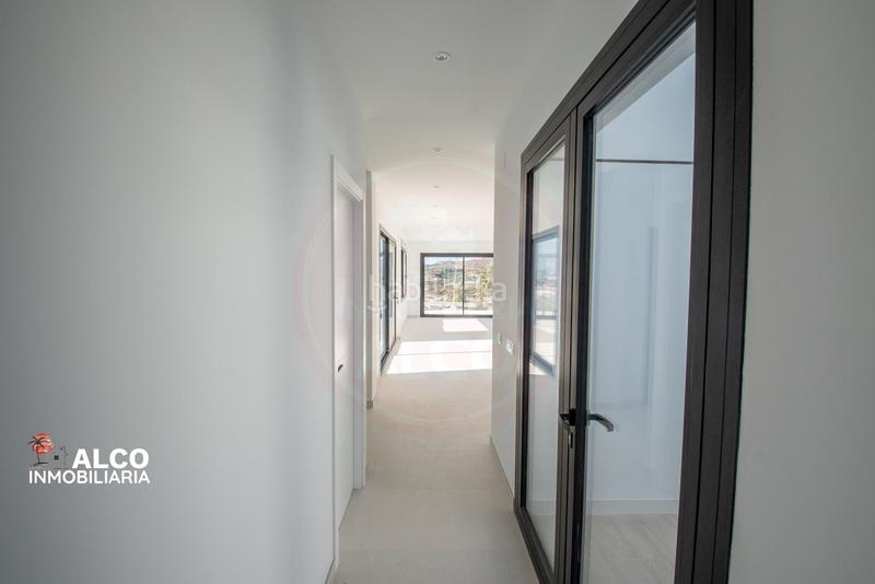 Foto 78cb03f3-d75f-4f16-8f8e-2e740727ab59. Chalet avec parking piscine dans Torrox park Torrox