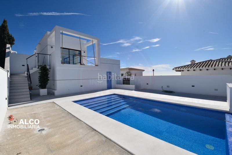 Foto 78df0e3b-37b1-4eb3-a49d-e0f58ee5af86. Chalet avec parking piscine dans Torrox park Torrox