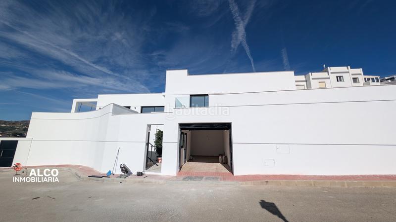 Foto cb14a740-501d-428f-ba1f-195defb9df7a. Chalet avec parking piscine dans Torrox park Torrox