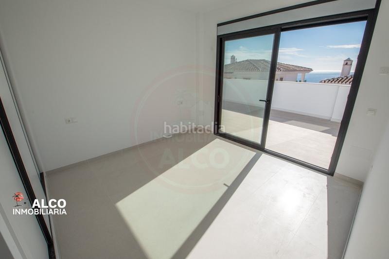 Foto da22e548-acbd-4a5a-a9ef-6a30998cac2e. Chalet avec parking piscine dans Torrox park Torrox