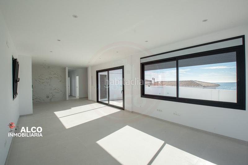 Foto f277a516-1b59-465d-a957-fb18ed89fc77. Chalet avec parking piscine dans Torrox park Torrox