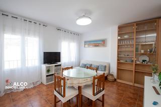 Flat in La Herradura. Apartamento en la herradura con plaza de garaje. oportunidad en