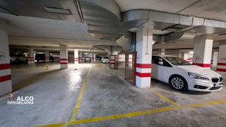 Autoparkplatz in Urbanización Santa Rosa. Plaza de garaje en pleno centro de torrox costa, en el edificio