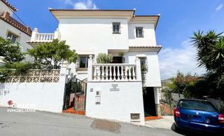 Chalet in Urbanización Santa Rosa. Chalet en torrox costa, a poca distancia de la playacaracterísti