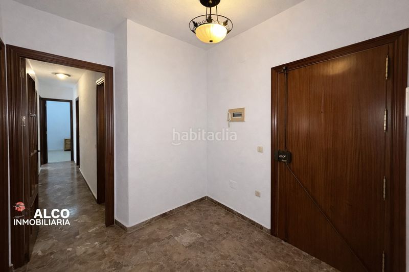 Foto 1290818c-86e8-4571-8623-958f657ecca1. Pis a Caleta de Velez