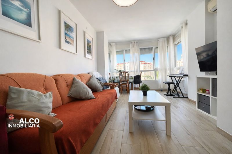 Foto c708e1e7-7094-4128-9ba7-cd109a1b45fe. Estudio en garcia peñalver 7 estudio totalmente reformado en urbanización con piscina comunitaria, a un paso de la playa costaponemos a la venta este en Torrox