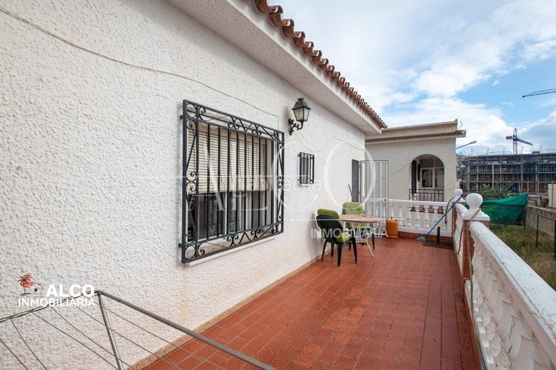 Foto 3515069f-e492-487b-a09d-d5697019beb8. Xalet amb aparcament a Laguna Beach Torrox