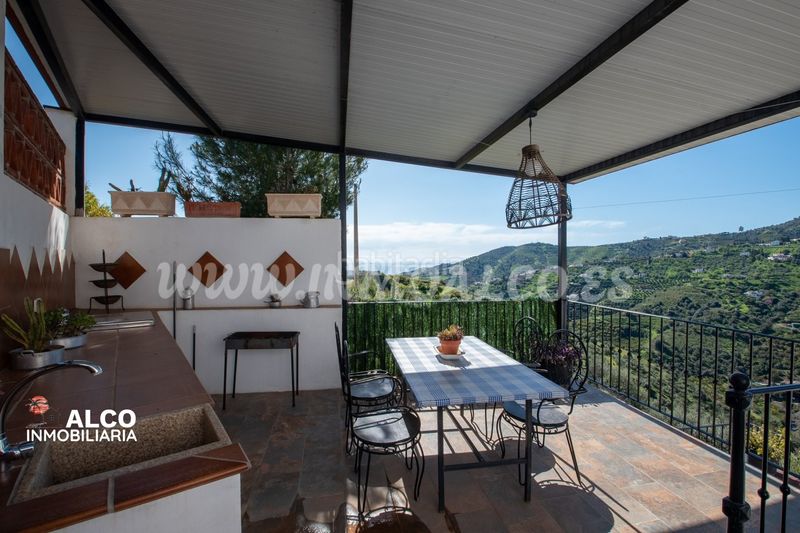 Foto 5e13d848-edda-4db2-b611-7809468df4f2. Xalet amb piscina a Torrox pueblo Torrox