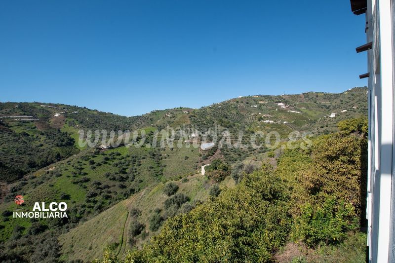 Foto c5f7830d-d9b4-4ad5-af03-80da090ec75b. Xalet amb piscina a Torrox pueblo Torrox