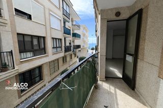 Etagenwohnung in Morche el 99. A un paso del mar en el morchete presentamos esta fantástica viv