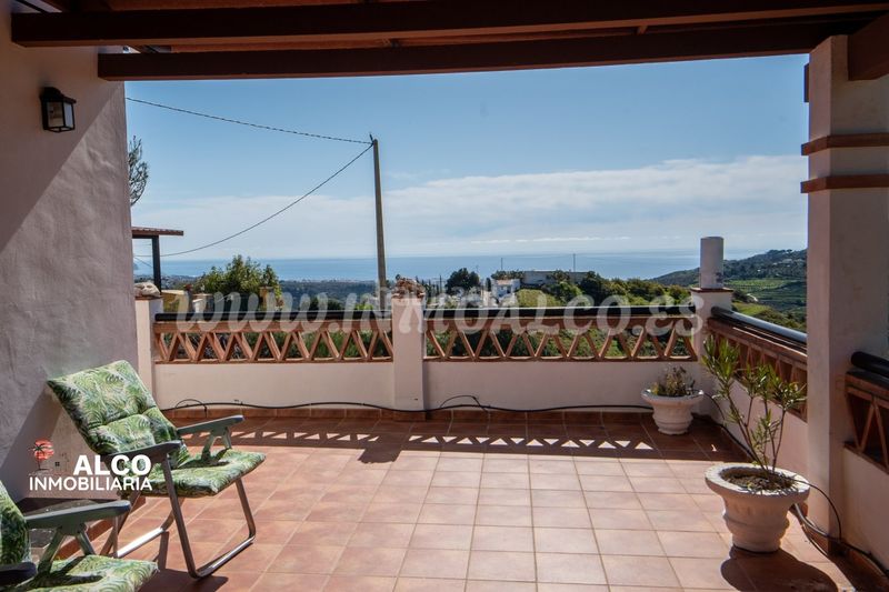 Foto 3465e638-445b-48c6-9012-3cd8294542a6. Chalet avec piscine dans Torrox pueblo Torrox