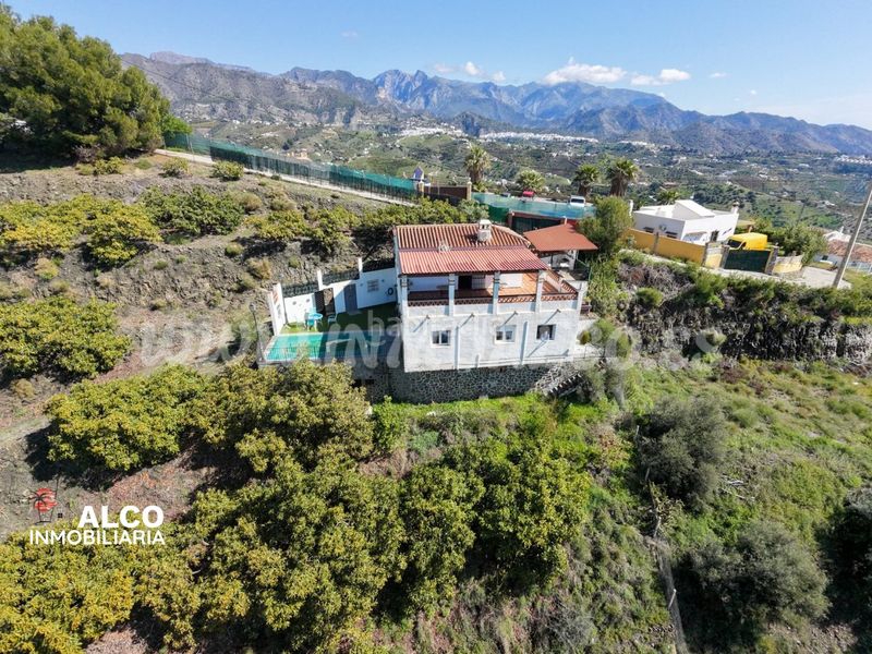 Foto 444055d1-753d-4856-bda3-ee579ab93341. Chalet avec piscine dans Torrox pueblo Torrox