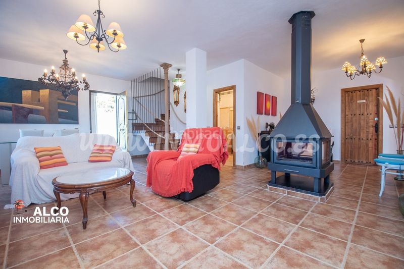 Foto 856d9c2e-3979-43bf-9775-e825e5df67f4. Chalet avec piscine dans Torrox pueblo Torrox