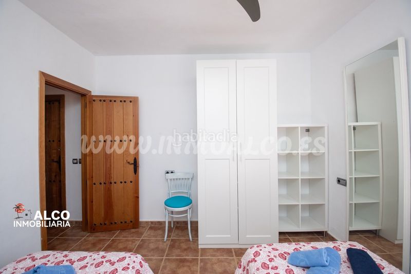 Foto b3ac92e4-48fd-4156-aa0f-67493daf48e6. Chalet avec piscine dans Torrox pueblo Torrox