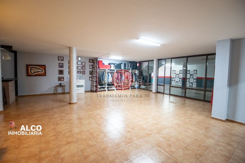 Foto edaf69ef-cdd0-4a68-9a9f-ca314abdc47c. Chalet avec parking piscine dans Urbanización Santa Rosa Torrox
