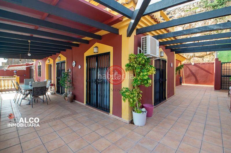 Foto fd6780b5-a6ea-421c-a11a-b7febf6e213c. Chalet avec parking piscine dans Urbanización Santa Rosa Torrox