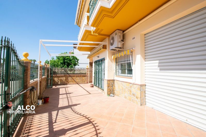 Foto ee6ad8c4-54a0-4826-b6db-e83c89e2857f. Chalet avec parking dans Urbanización Santa Rosa Torrox