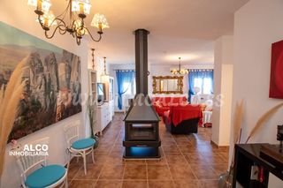 Chalet  Paniagua 6. Casa de campo con piscina, aguacates en producción y licencia tu