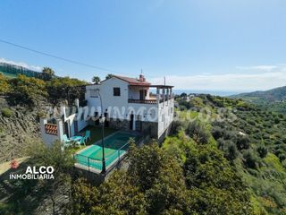 Chalet  Paniagua 6. Casa de campo con piscina, aguacates en producción y licencia tu