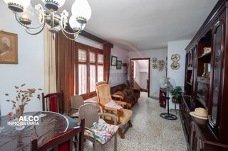 Piso en Torrox Pueblo. Apartamento de 57 m ubicado en la segunda planta del edificio, e