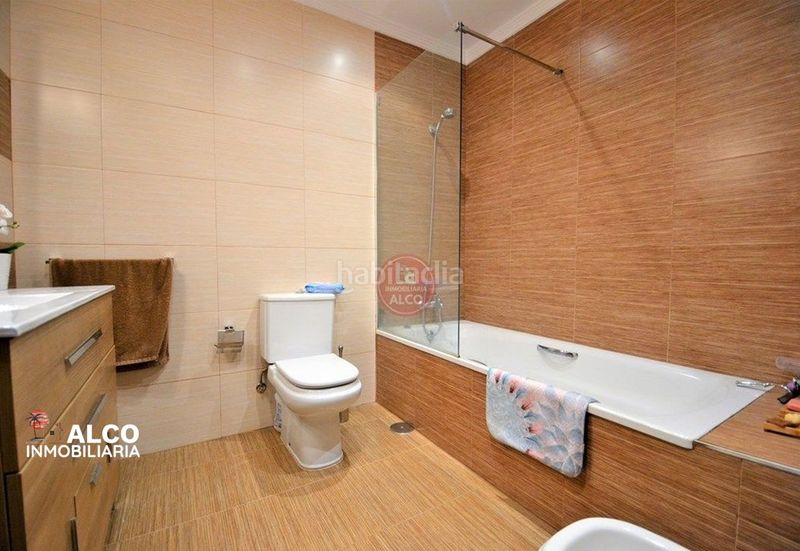 Foto f7eff292-2163-4f85-8238-fd4763c2c1b8. Pis a deire 1 a Torrox pueblo Torrox