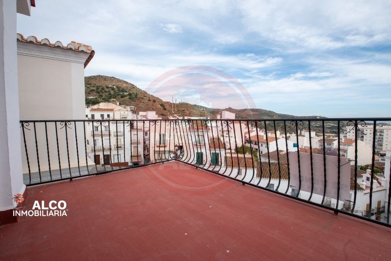 Foto e8574f59-c257-4c60-b286-e17594575553. Flat in Torrox pueblo Torrox