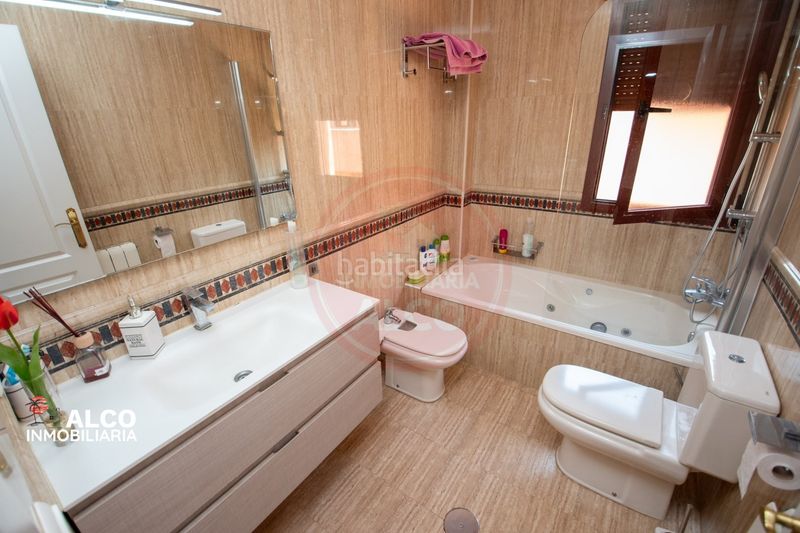 Foto 979ab72d-0406-4ab9-8631-525202b91edb. Casa aparellada amb aparcament piscina a Playa de Granada Motril