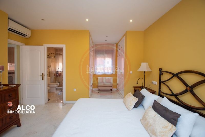 Foto a7753989-3615-403c-9c36-a507b10cdf20. Casa aparellada amb aparcament piscina a Playa de Granada Motril