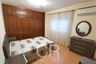 Location Appartement  Calle ingeniero santa cruz. Piso reformado y amplio