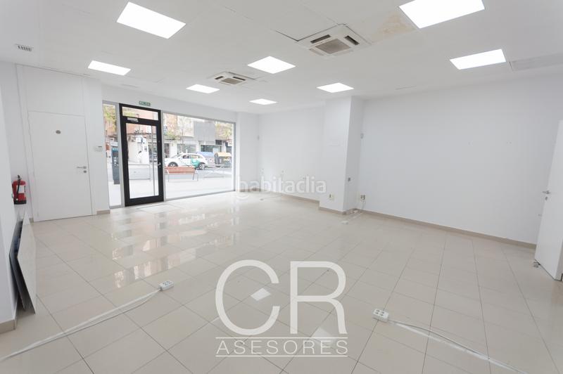 Foto 6e829313-be6f-49e7-824f-5f8939dadb30. Alquiler local comercial en calle palencia 11 amplio local en calle palencia en Granada