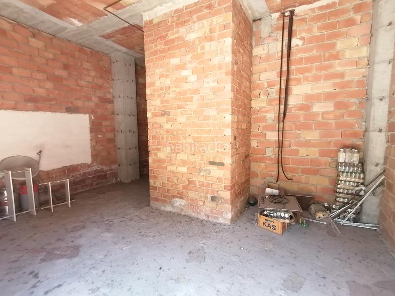 Foto 27bd3a49-e0e0-42cf-8442-d6c8b991116a. Geschäftsraum in calle torre de la vela 7 in Castaño - Mirasierra Granada