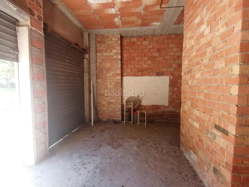 Foto 58aa53e2-b248-4b1f-a072-3f71cf4d8ff1. Geschäftsraum in calle torre de la vela 7 in Castaño - Mirasierra Granada